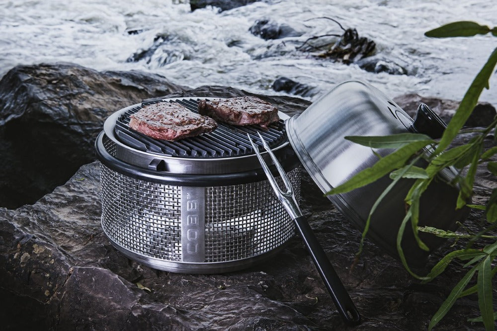 Kelioninio / pikniko grilio COBB Griddle Plus grilio lėkštė – kepsninės, griliai, rūkyklos – GRILIAI.LT